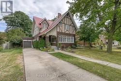 140 VANSITTART AVENUE  Woodstock (Woodstock - North), ON N4S 6E6