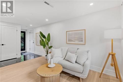 257 Strathcona Drive, Burlington, ON - Indoor Photo Showing Other Room