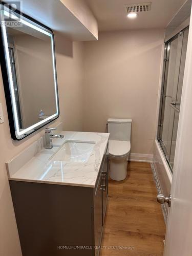7362 Aspen Avenue, Mississauga, ON - Indoor Photo Showing Bathroom