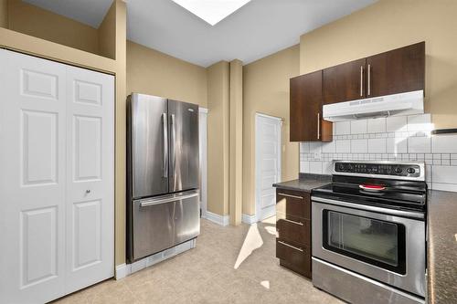 694 Aberdeen Avenue, Winnipeg, MB - Indoor Photo Showing Kitchen