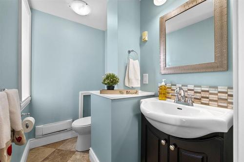 694 Aberdeen Avenue, Winnipeg, MB - Indoor Photo Showing Bathroom