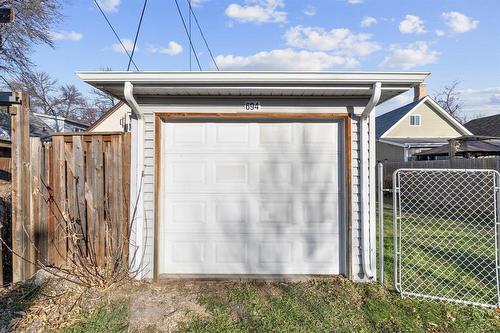 694 Aberdeen Avenue, Winnipeg, MB - Outdoor