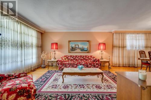 17 Altair Avenue, Toronto, ON - Indoor Photo Showing Living Room