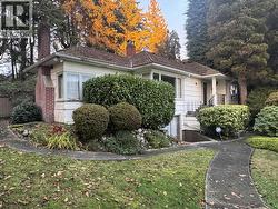 753 KEITH ROAD  West Vancouver, BC V7T 1M2