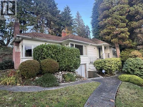 753 KEITH ROAD  West Vancouver, BC V7T 1M2