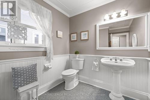 25 Prinyers Cove Crescent, Prince Edward County (North Marysburg Ward), ON - Indoor Photo Showing Bathroom