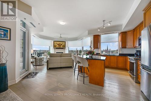 1004 - 15 St Andrew Street, Brockville, ON - Indoor Photo Showing Kitchen