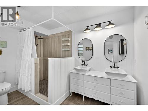 1503 Tanemura Crescent, Kelowna, BC - Indoor Photo Showing Bathroom