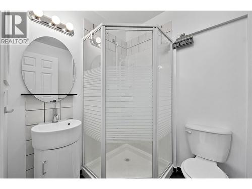 1503 Tanemura Crescent, Kelowna, BC - Indoor Photo Showing Bathroom