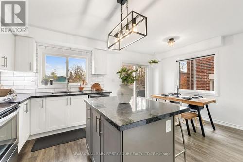 93 Markham Trail, Clarington (Bowmanville), ON - Indoor Photo Showing Kitchen With Double Sink With Upgraded Kitchen