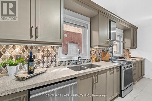 3837 Densbury Drive, Mississauga, ON - Indoor Photo Showing Kitchen With Double Sink With Upgraded Kitchen