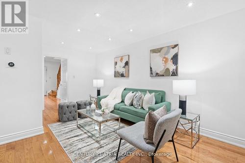 3837 Densbury Drive, Mississauga, ON - Indoor Photo Showing Living Room
