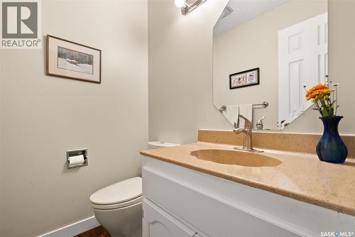 122 Groome Avenue, Regina, SK - Indoor Photo Showing Bathroom