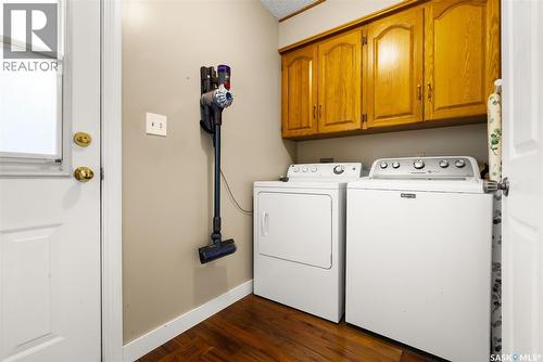 122 Groome Avenue, Regina, SK - Indoor Photo Showing Laundry Room