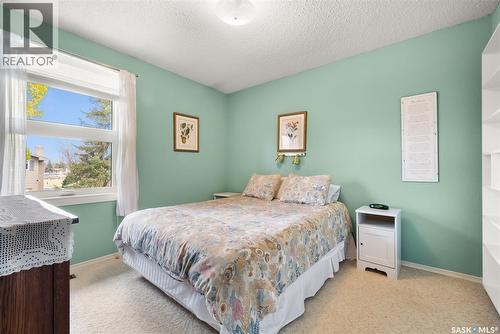 122 Groome Avenue, Regina, SK - Indoor Photo Showing Bedroom