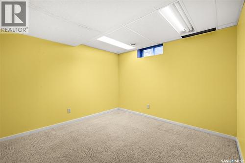 122 Groome Avenue, Regina, SK - Indoor