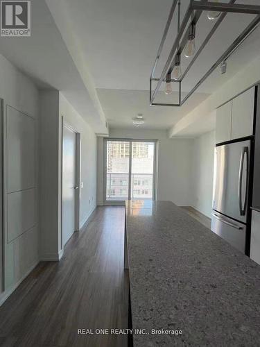 1907 - 4065 Confederation Parkway, Mississauga, ON - Indoor Photo Showing Other Room