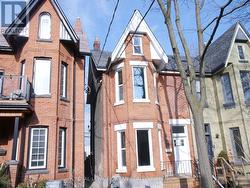 UPPER - 10 EARNBRIDGE STREET  Toronto, ON M6K 1N3