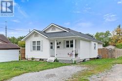 15 MICHIGAN STREET  Welland (Dain City), ON L3B 3A6