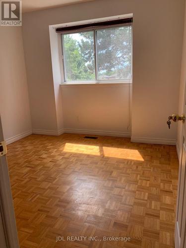 135 Corinthian Boulevard, Toronto, ON - Indoor Photo Showing Other Room