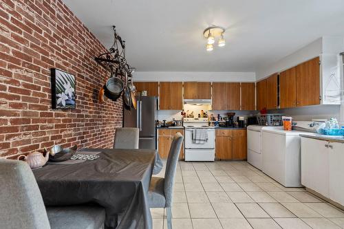 Cuisine - 133  - 135 Av. De Georgia Crescent, Pointe-Claire, QC - Indoor Photo Showing Laundry Room