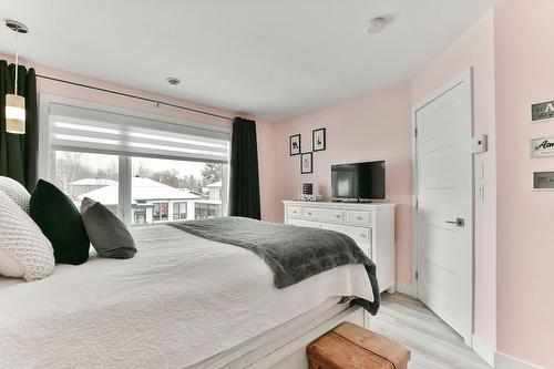 Chambre à coucher - 259Z  - 261Z Rue Des Érables, Lavaltrie, QC - Indoor Photo Showing Bedroom