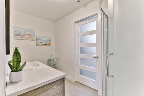 Salle de bains - 259Z  - 261Z Rue Des Érables, Lavaltrie, QC - Indoor Photo Showing Bathroom