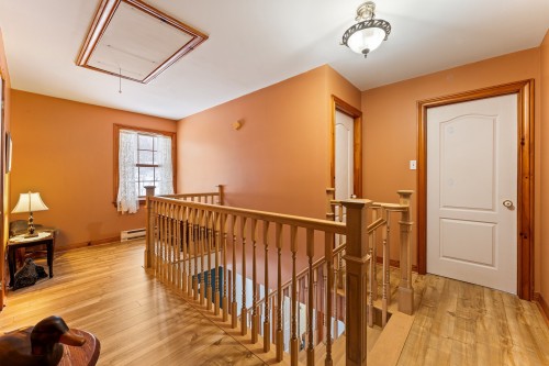 Escalier - 240 Ch. De Brome, Lac-Brome, QC 