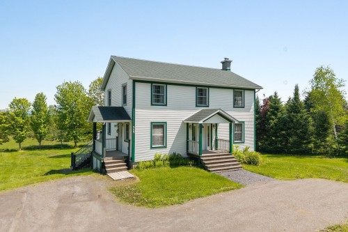 Façade - 240 Ch. De Brome, Lac-Brome, QC 