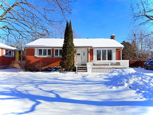 215 Av. Allard  Dorval, QC H9S 3B8