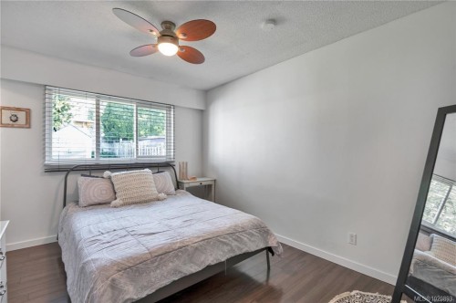 688 Glenalan Rd, Campbell River, BC 