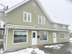 207 Main St  Grand-Sault/Grand Falls, NB E3Z 2W1