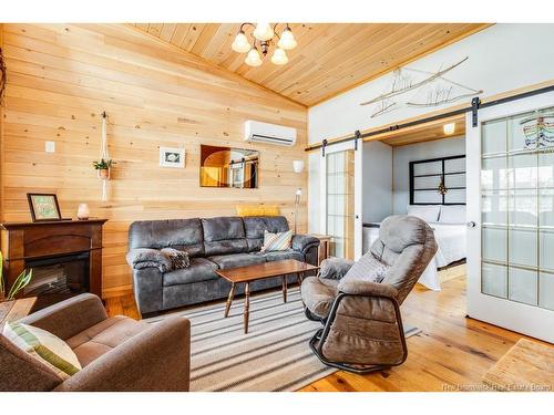 31 Hawkshaw Rd, Hawkshaw, NB 