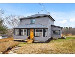 5 Bank Street  Minto, NB E4B 3K2
