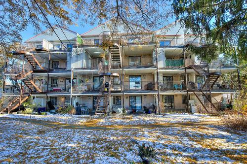 Face arrière - 202-4330 Rue De La Seine, Laval (Chomedey), QC - Outdoor With Balcony With Facade