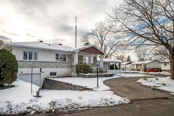 3948 Rue Murielle  Laval (Fabreville), QC H7P 1N9