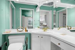 Powder room - 