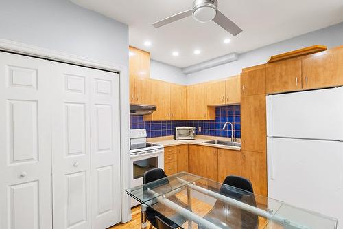Kitchen - 15  - 17 Av. Boyer, Montréal (Lachine), QC - Indoor Photo Showing Kitchen With Double Sink