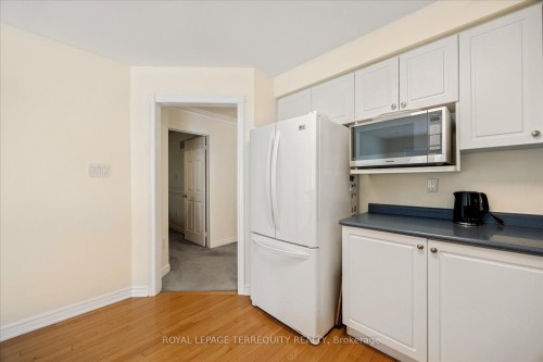 15 Waring Avenue, Whitby, ON - Indoor