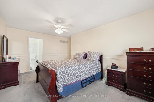15 Waring Avenue, Whitby, ON - Indoor Photo Showing Bedroom
