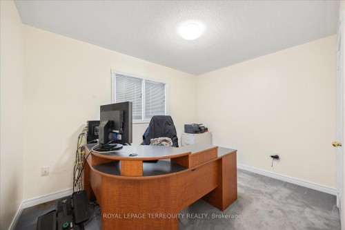 15 Waring Avenue, Whitby, ON - Indoor Photo Showing Office