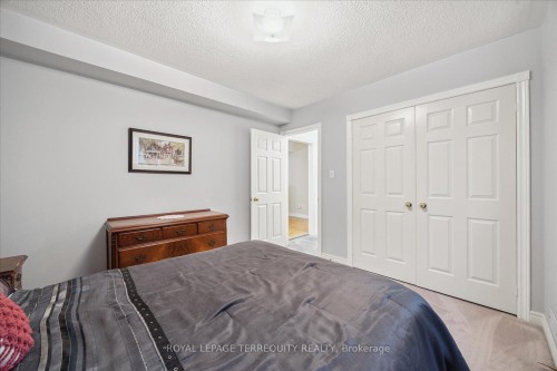 15 Waring Avenue, Whitby, ON - Indoor Photo Showing Bedroom