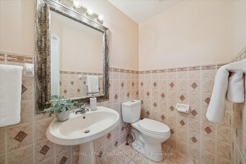 2015 Lynn Heights Drive, Pickering, ON - Indoor Photo Showing Bathroom