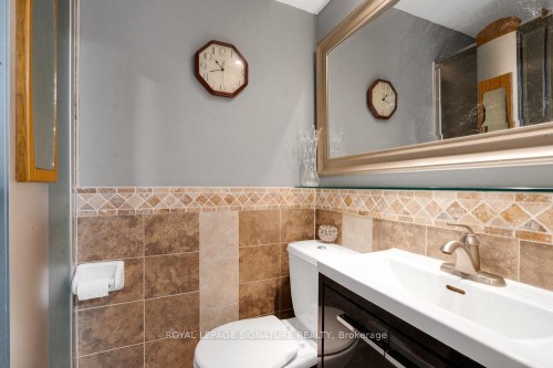23 Burnview Crescent, Toronto, ON - Indoor Photo Showing Bathroom