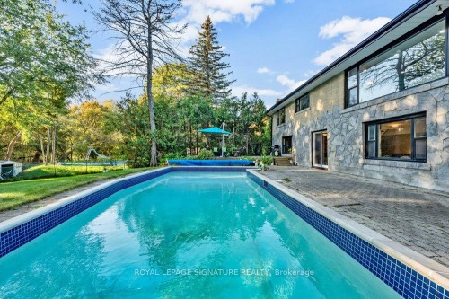 23 Burnview Crescent, Toronto, ON - Outdoor With In Ground Pool