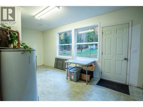 4638 Samuelson Road, Canyon, BC - Indoor