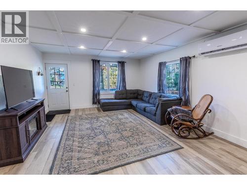 4638 Samuelson Road, Canyon, BC - Indoor