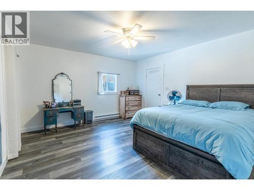 4638 Samuelson Road, Canyon, BC - Indoor Photo Showing Bedroom