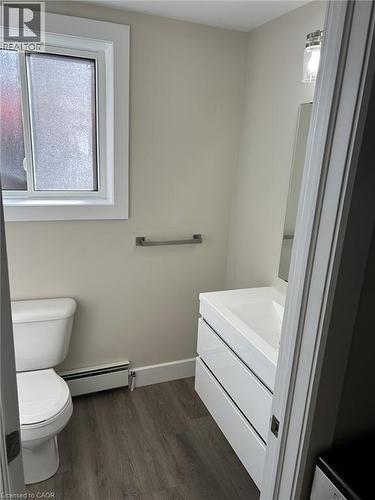 169 David Street Unit# 1, Kitchener, ON - Indoor Photo Showing Bathroom