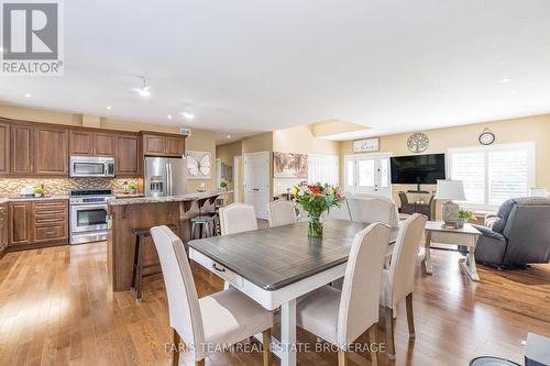 2 Grew Crescent, Penetanguishene, ON - Indoor Photo Showing Dining Room